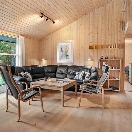 Stunning In With Kitchen