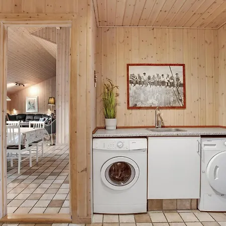 Dom wakacyjny Stunning In With Kitchen *