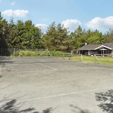 Stunning In With Kitchen