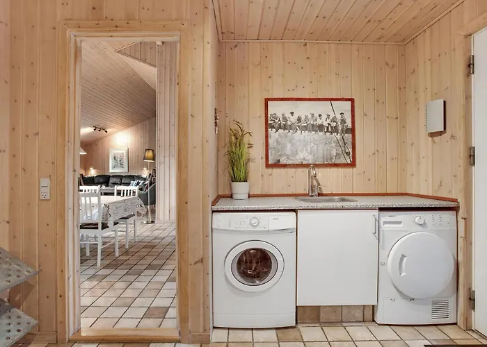 Сasa de vacaciones Stunning In With Kitchen *